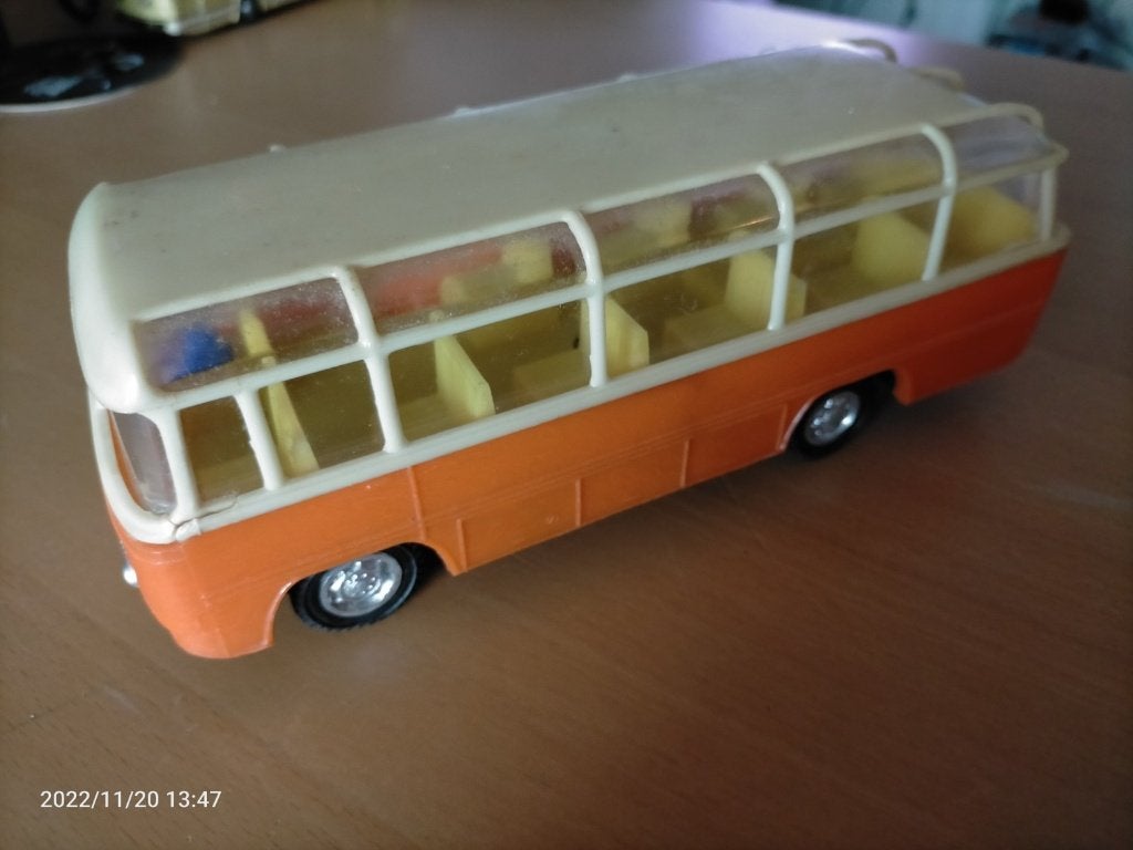 Mercedes Bus met frictie, Verzenden