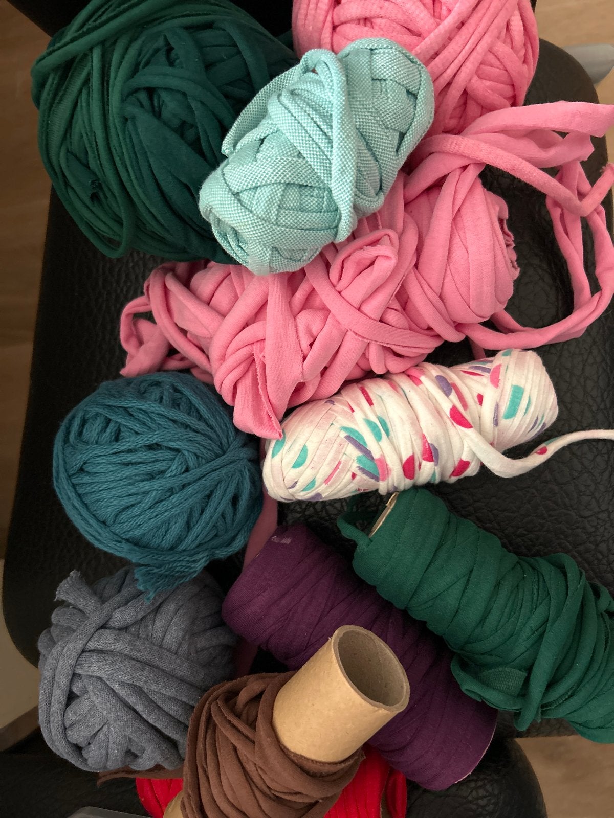 Diverse kleuren textielgaren voor haken en breien, Ophalen, Zo goed als nieuw, Breien of Haken, Wol of Garen