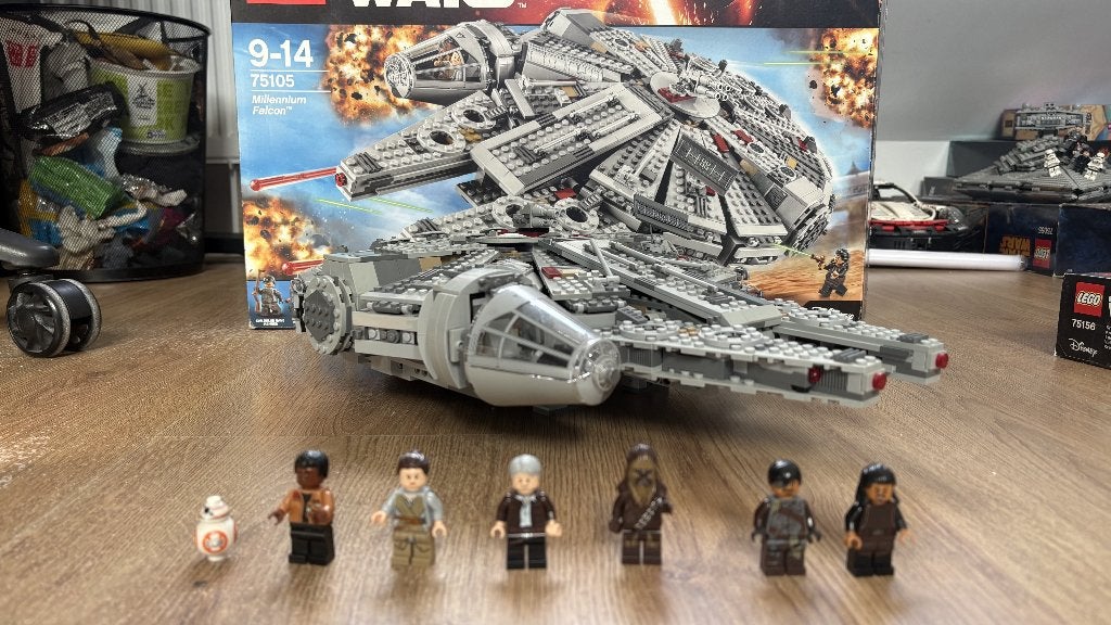 LEGO Star Wars 75105 Millennium Falcon – met doos, Kinderen en Baby's, Ophalen, Compleet, Star Wars, Lego
