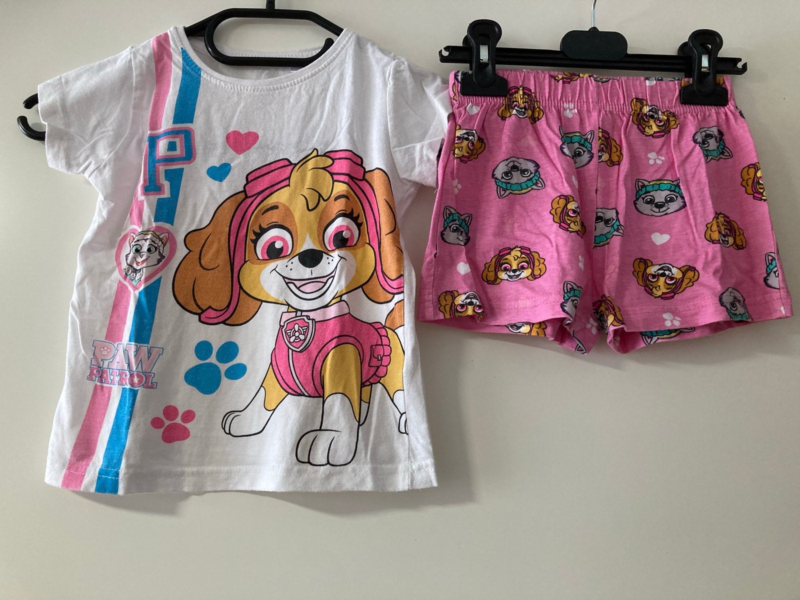 Paw Patrol Skye shirt en short setje / shortama maat 98, Ophalen of Verzenden, Zo goed als nieuw, Meisje, Nacht- of Onderkleding
