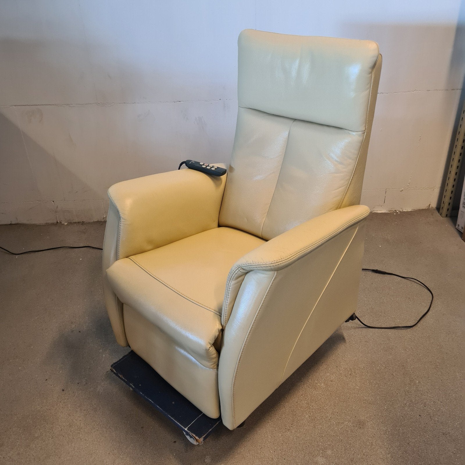 Sta op stoel / opsta stoel Prominent leer, Ophalen, Gebruikt, Minder dan 75 cm, Leer