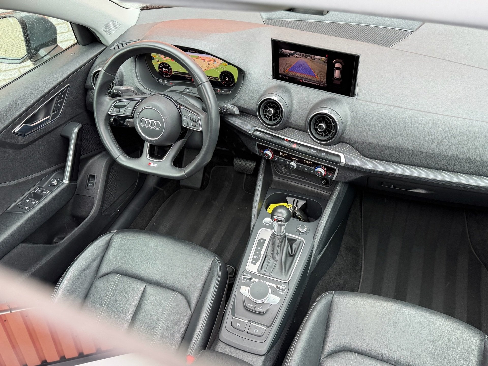 Audi Q2 35 TFSI S-Line Virtual Pano Carplay Camera Leer Keyl, 4 cilinders, 150 pk, Leder, Bedrijf