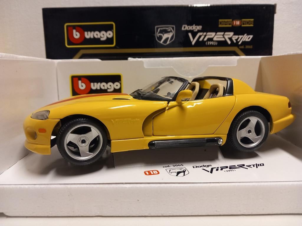 Dodge Viper SRT yellow red stripe 1993Bburago metal 1:18 KRD, Ophalen of Verzenden, Zo goed als nieuw, Auto, Overige merken