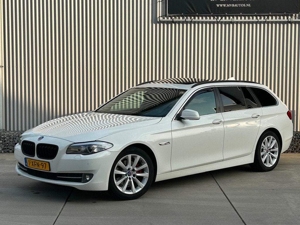 BMW 5-serie Touring 520d High Executive M Sport, Pano, Leder, Auto's, Automaat, Euro 5, Achterwielaandrijving, Zwart