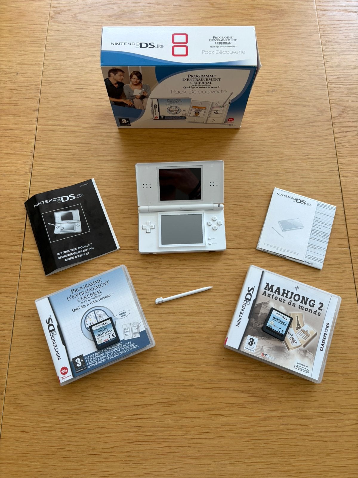 Nintendo DS Lite in Originele Doos-Brain Training & Mahjong2, Ophalen of Verzenden, Zo goed als nieuw, Zilver, DS Lite