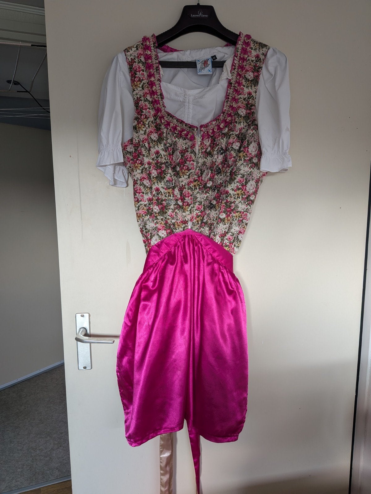 dirndl jurk, Ophalen of Verzenden, Zo goed als nieuw, Maat 46/48 (XL) of groter, Overige thema's