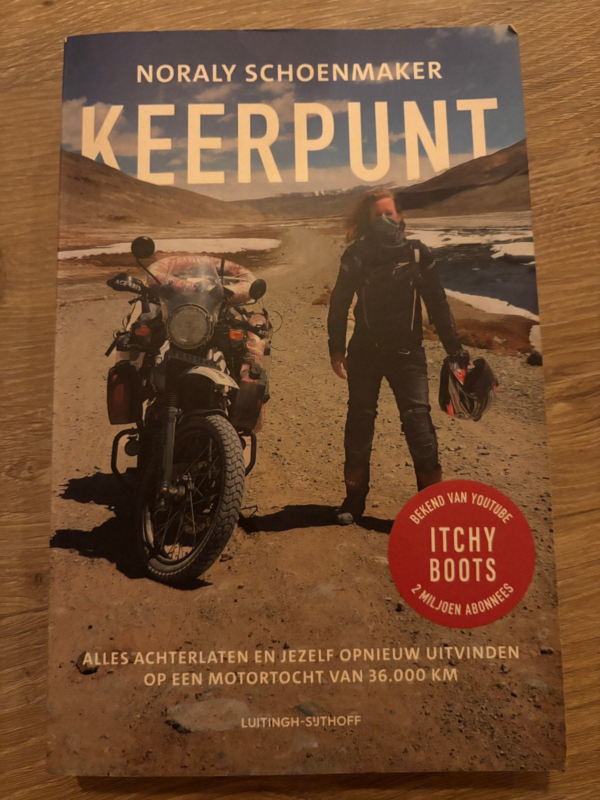 Noraly Schoenmaker (Itchy Boots) - Keerpunt, Boeken, Ophalen of Verzenden, Zo goed als nieuw