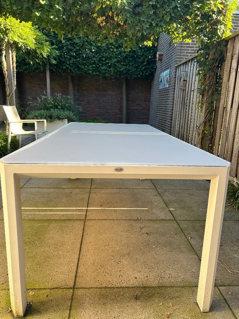 Foto 3 van Buitentafel gratis afhalen