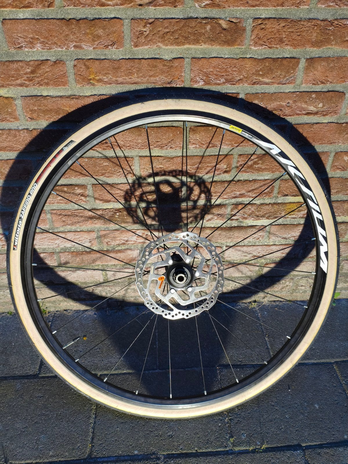 Mavic Aksium Wiel met Vittoria Zaffiro Pro Graphene 2.0 Band, Gravelbike, Zo goed als nieuw, Aluminium, Mavic