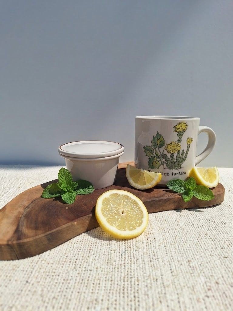 Vintage wildflower theemok met zeef en deksel kruidenthee, Keramiek, Ophalen of Verzenden, Zo goed als nieuw, X