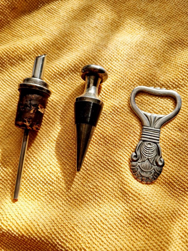 Verzilverdeopener, schenktuit en flessenstop - Zilverkleurig, Ophalen of Verzenden