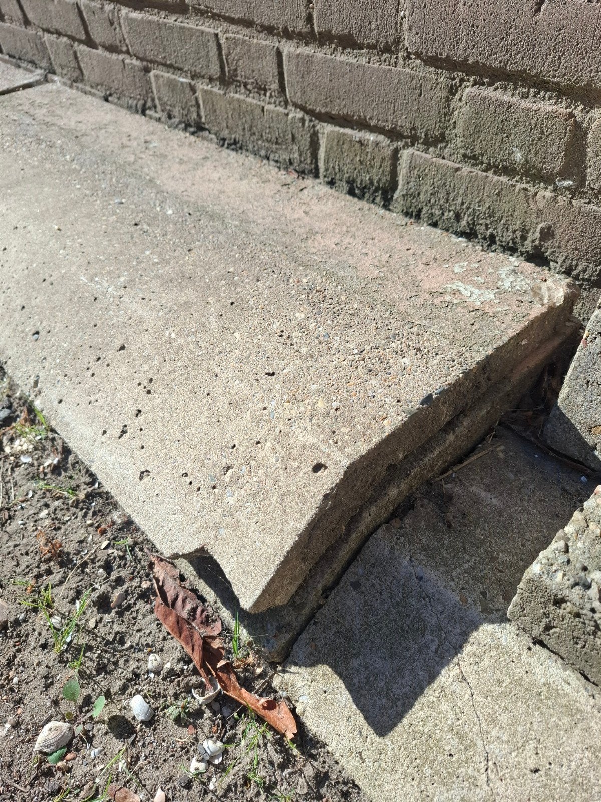 Gratis opsluitbanden, Tuin en Terras, Tegels en Klinkers, Ophalen, Beton, Minder dan 5 m², Overige typen