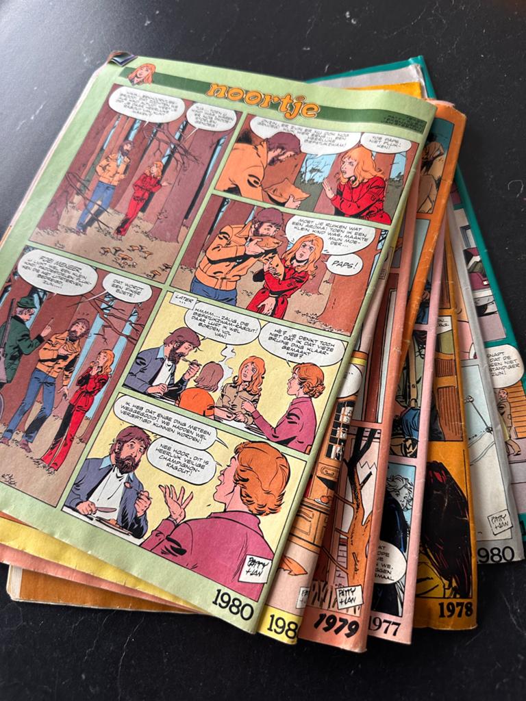 Tina tijdschriften 1977-1980 met origineel extra materiaal, Boeken, Strips | Comics, Meerdere comics, Ophalen of Verzenden, Zo goed als nieuw