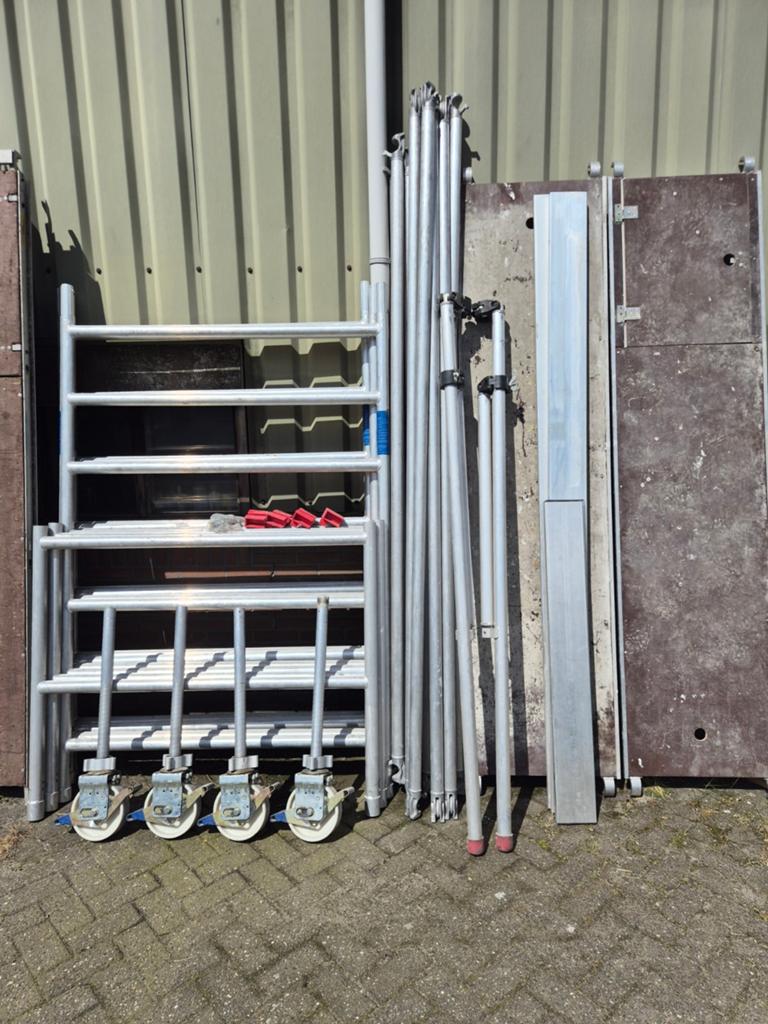 Aluminium rolsteiger zgan 6,2m werkhoogte, Ophalen, Zo goed als nieuw, Rolsteiger of Kamersteiger, 5 meter of hoger