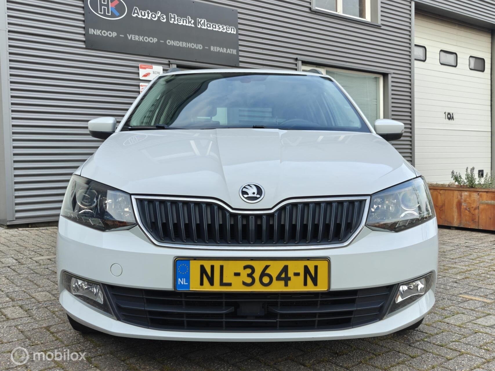 Skoda Fabia Combi 1.2TSi 90pk Drive Clima Navi LM15 PDC NAP, Auto's, 40 €/maand, Euro 6, 4 cilinders, Wit