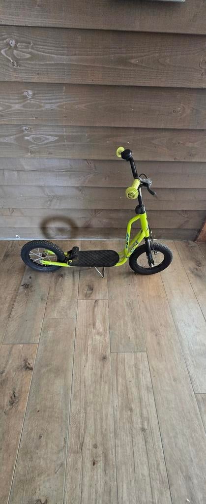 Stoere groene step met handrem en voetenrem - Volare, Fietsen en Brommers, Steps, Ophalen, Gebruikt, Gewone step, Volare