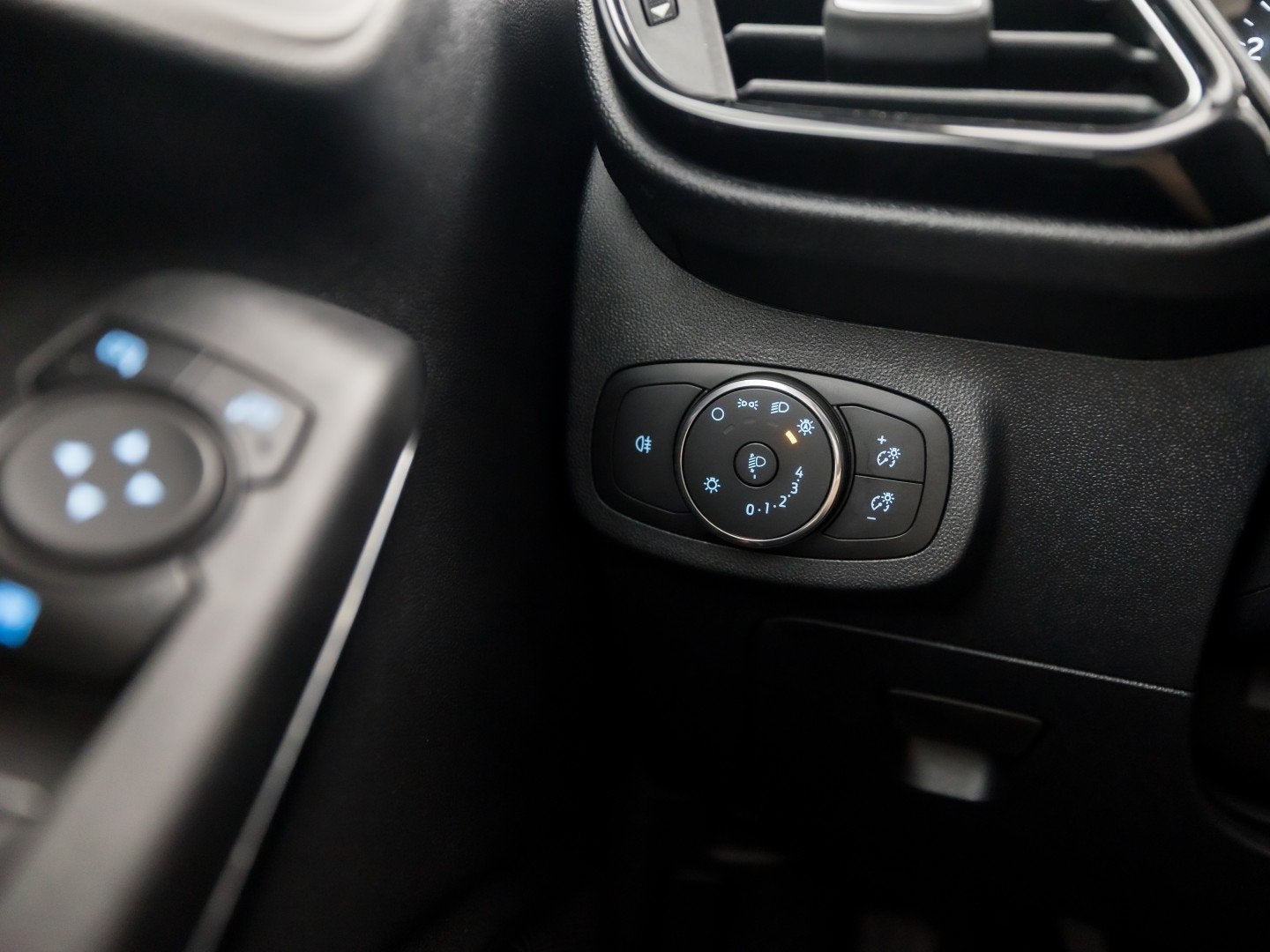 Foto 23 van Ford Fiesta 1.0 EcoBoost Hybrid Titanium Sport (APPLE CARPLA
