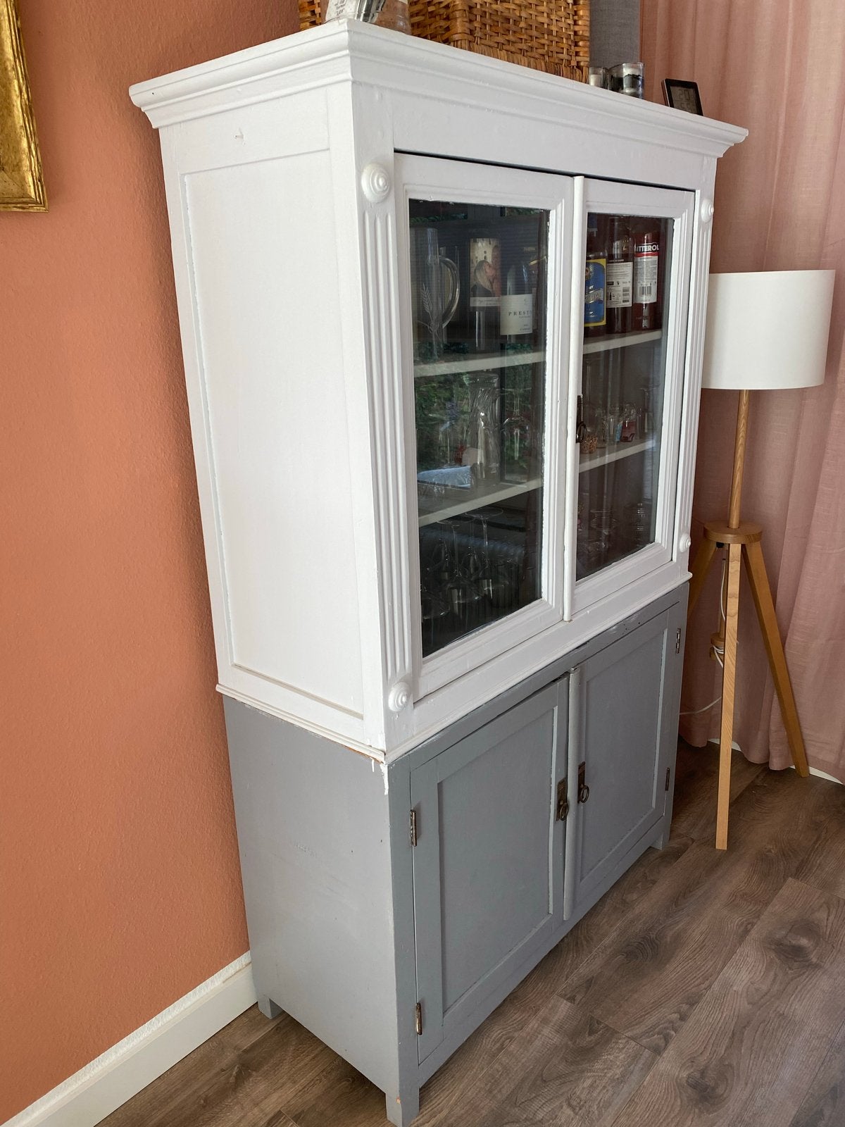 Antieke vitrinekast / buffetkast - Wit en Grijs, Huis en Inrichting, Ophalen, Gebruikt, 100 tot 150 cm, 150 tot 200 cm