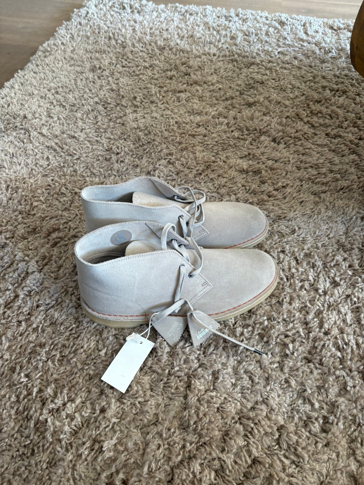 Clarks beige mt 44 nieuw, Overige kleuren, Verzenden, Boots, Nieuw