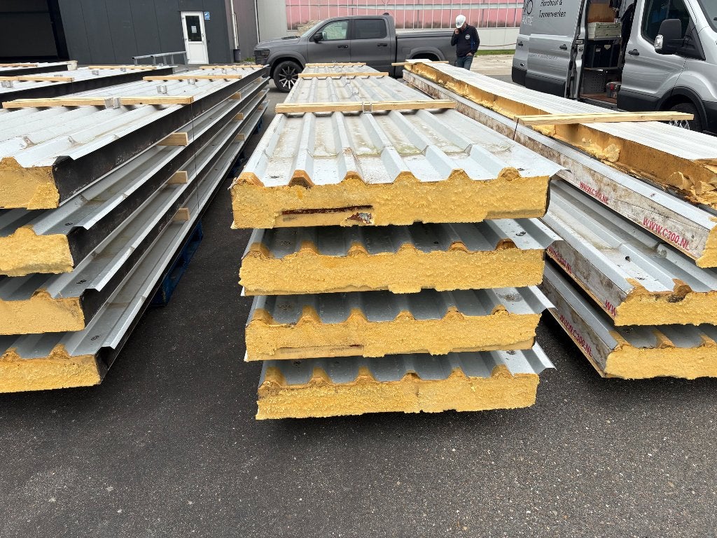 SANDWICHPANELEN DAK 13CM DIK € 12,50, Overige materialen, 100 mm of meer, Chiel@mhavik.nl, Zo goed als nieuw