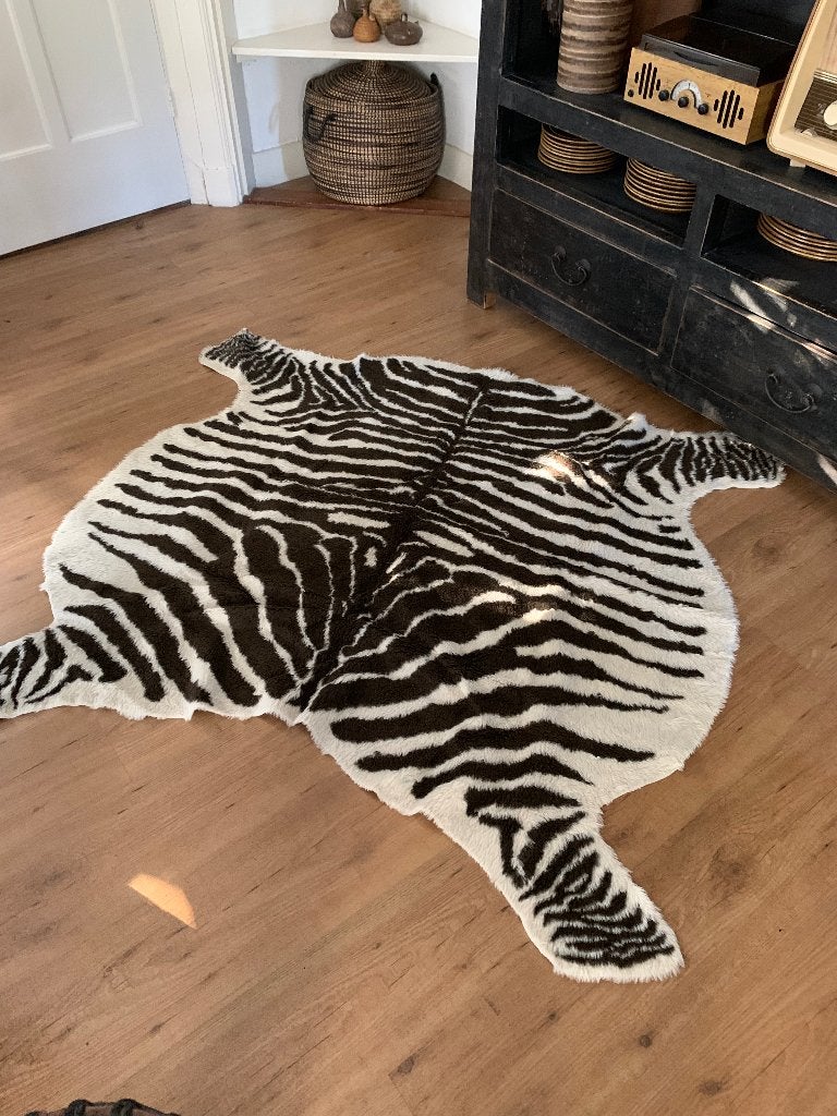 Vloerkleed zebra zwart wit, Ophalen, Wit, 200 cm of meer, Zo goed als nieuw