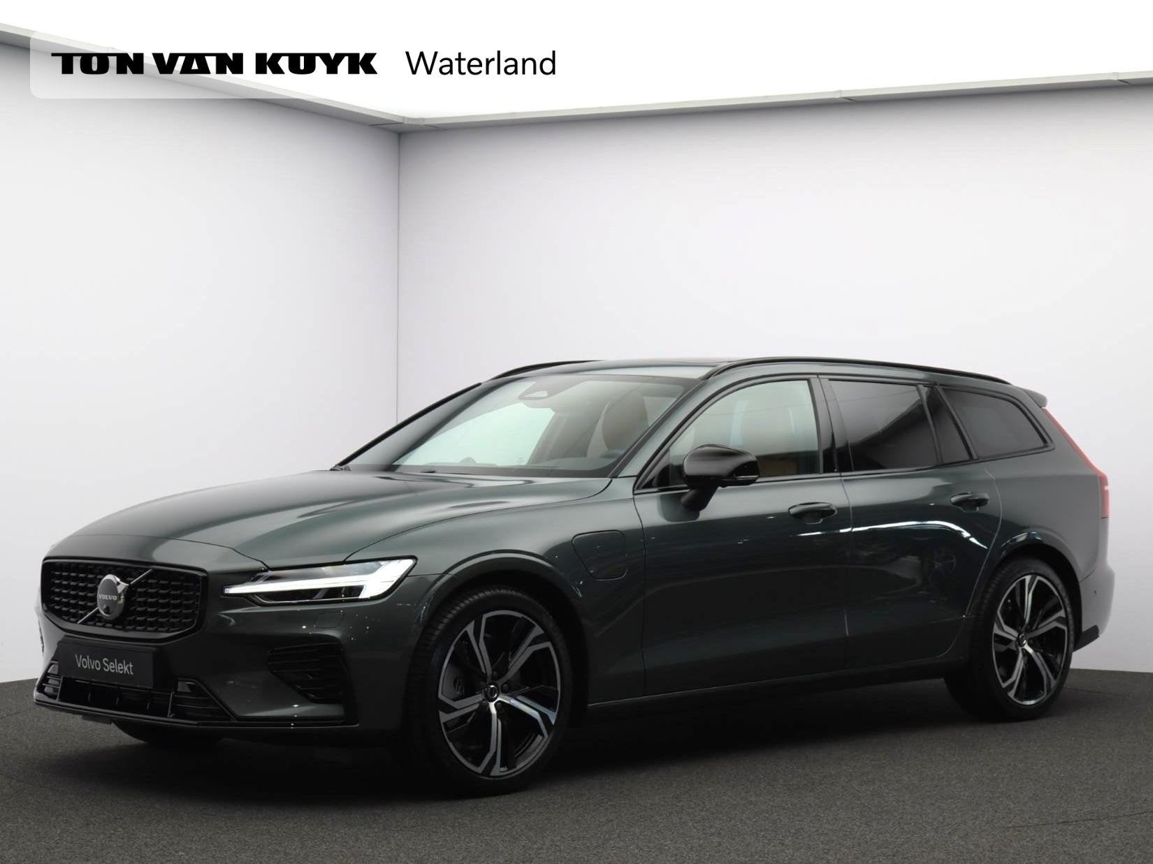 Volvo V60 2.0 T6 Plug-in hybrid AWD Ultra Dark / Head-Up Dis, Auto's, Automaat, Euro 6, 4 cilinders, 180 min