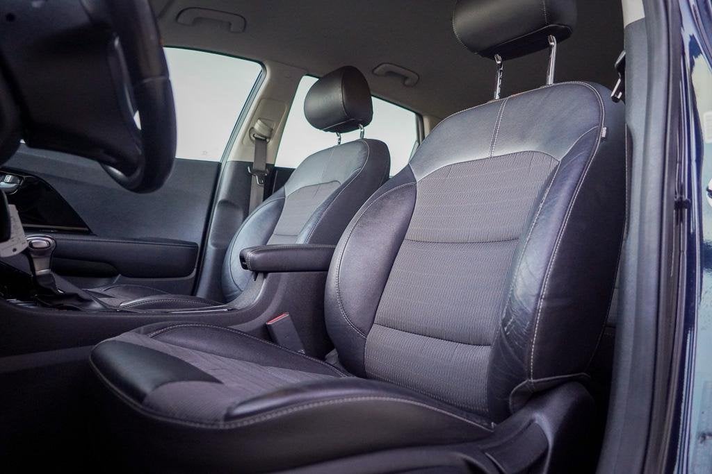 Kia Niro 1.6 GDi Hybrid DynamicLine / Trekhaak / Half Leder, Auto's, Euro 6, 2 kWh, Blauw, Leder en Stof