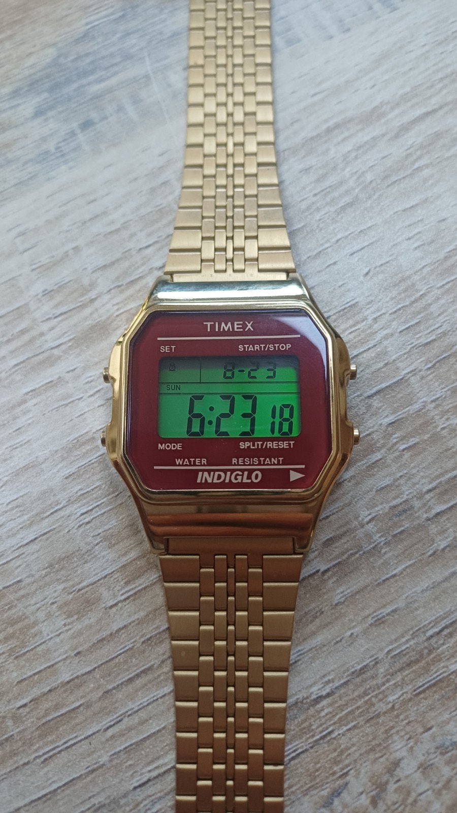 Timex Indiglo Digitaal Horloge Goudkleurig, Ophalen of Verzenden, Overige merken