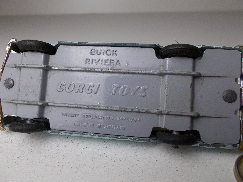 1964 Corgi Toys 245 BUICK RIVIERA + "TRANS O LITE". (-A-), Ophalen of Verzenden, Gebruikt, Auto, Corgi