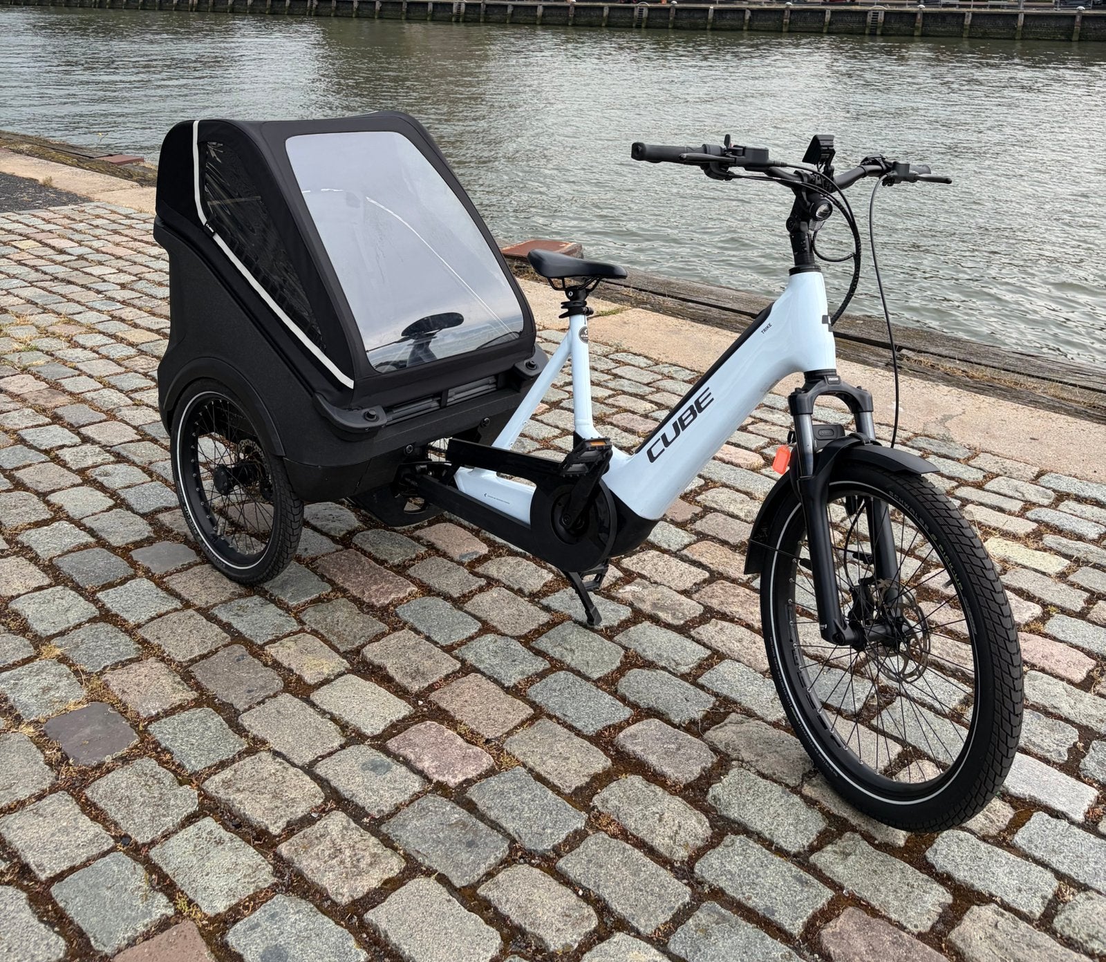 Cube trike Family hybrid 750 flash white, Ophalen, Zo goed als nieuw