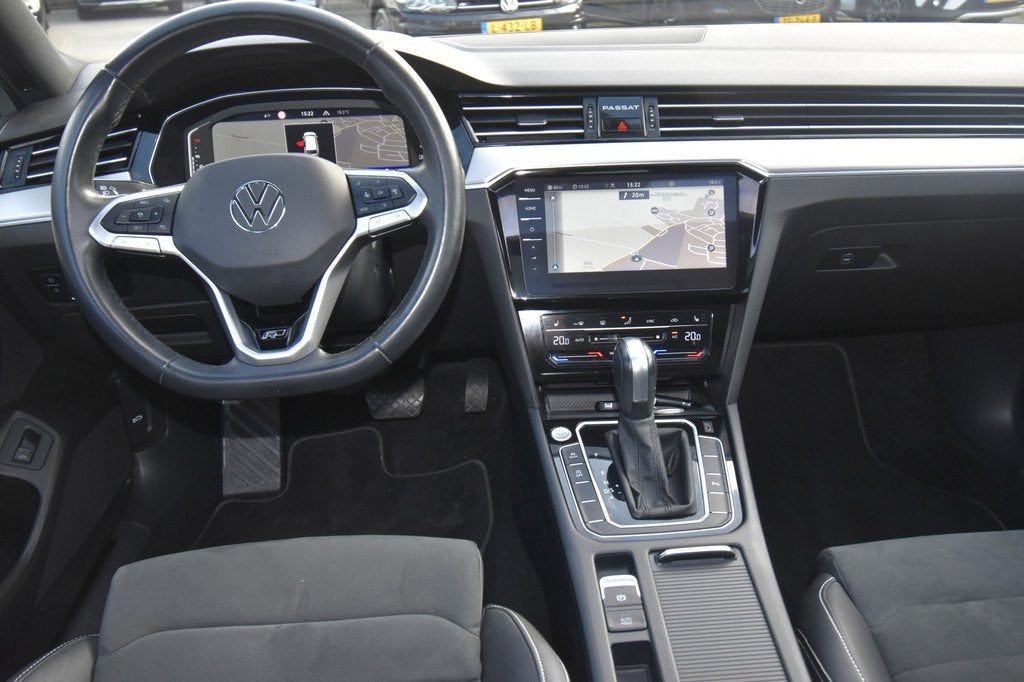 Volkswagen Passat Variant 1.5 TSI R-Line Business + , VIRTUA, Auto's, Volkswagen, 730 kg, 4 cilinders, 150 pk, Origineel Nederlands