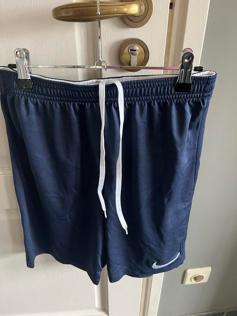 Voetbalbroekje mt S, Sport en Fitness, Voetbal, Ophalen of Verzenden, Zo goed als nieuw, Shirt