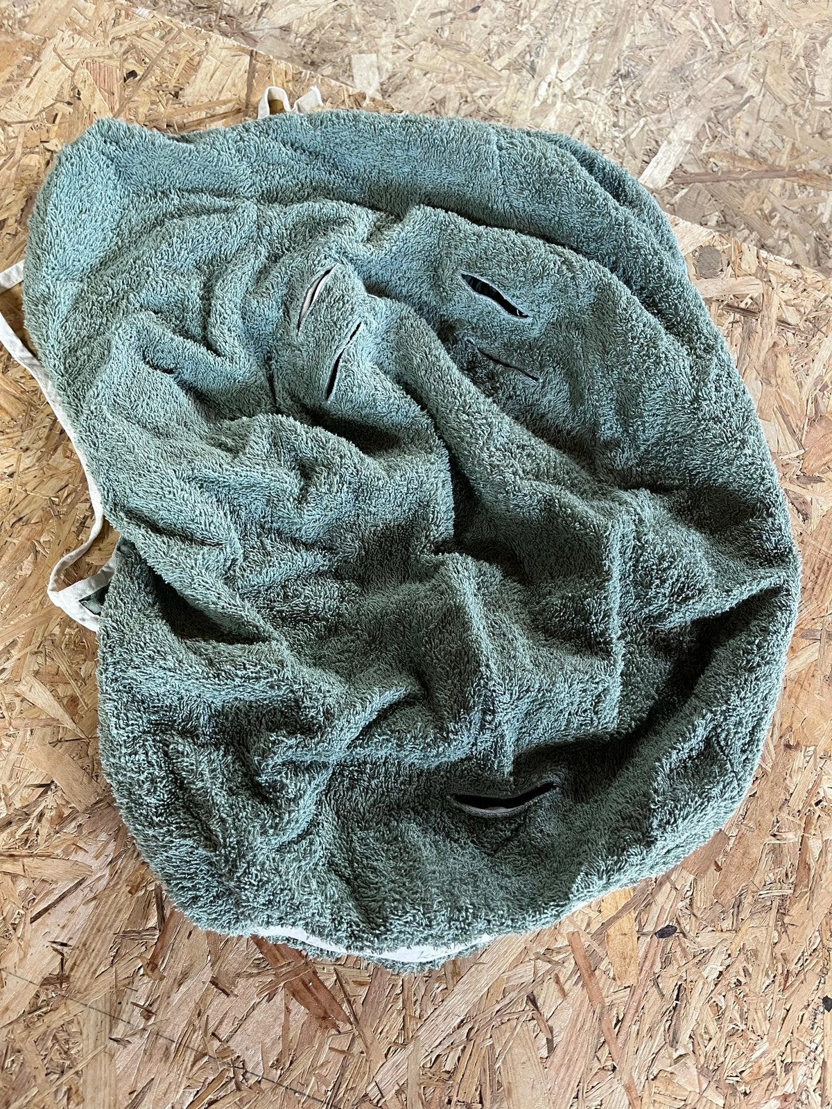 Koeka groene badstof hoes voor autostoel, Gebruikt, Overige methoden, 0 t/m 13 kg, Ophalen