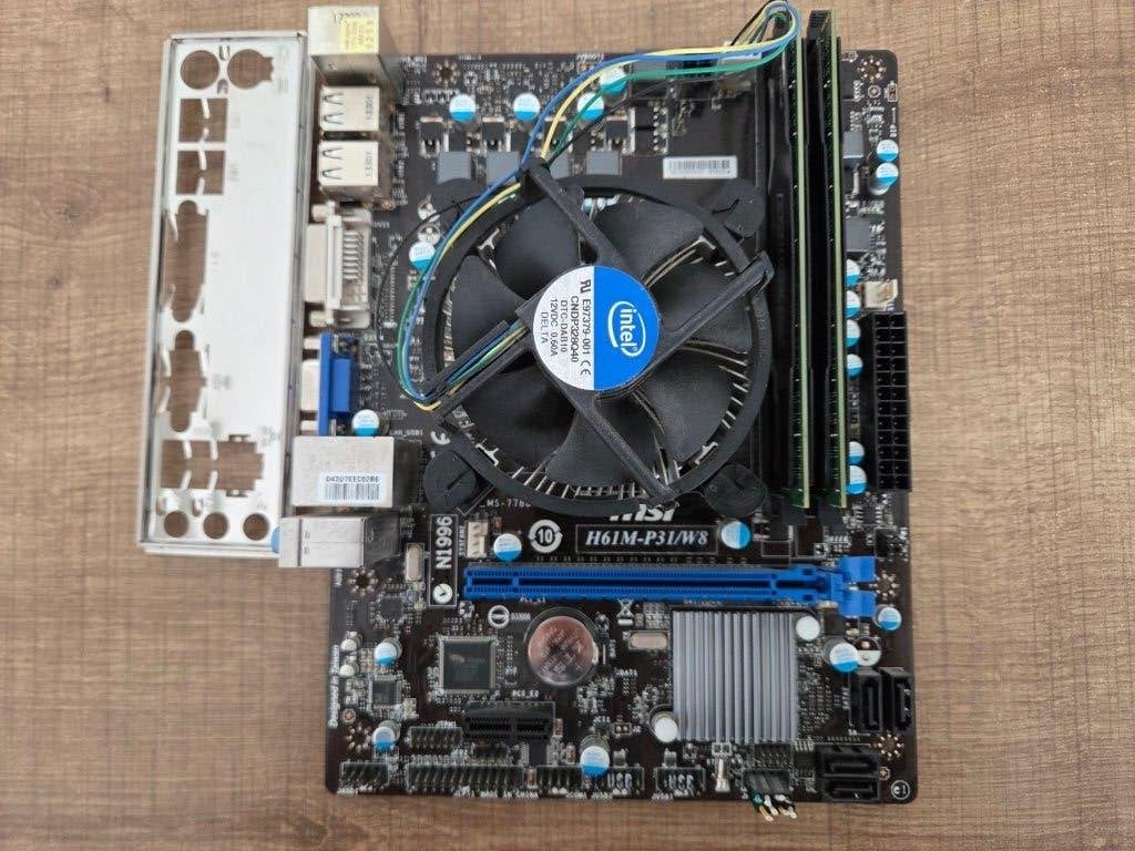 MSI- H61M-P31/W8 - processor-geheugen-koeler-goed werkend, Computers en Software, Moederborden, DDR3, Ophalen of Verzenden, Zo goed als nieuw