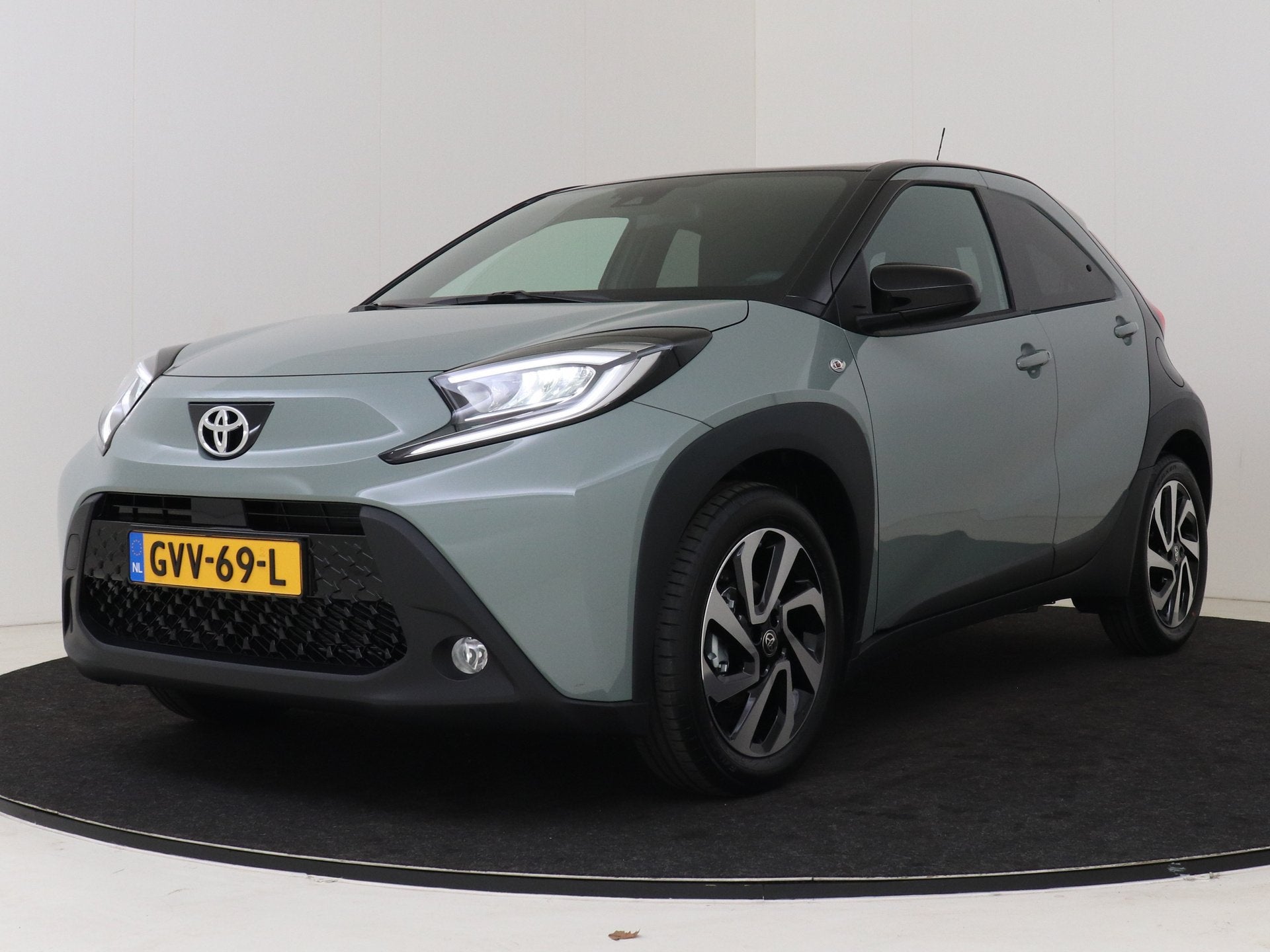 Toyota Aygo X 1.0 VVT-i MT Pulse | Dealer onderhouden | Clim, 12 maanden, Stof, Gebruikt, 4 stoelen