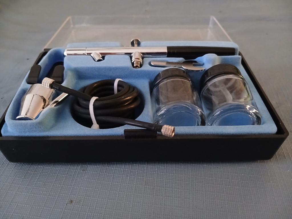 Airbrush set in goede staat, Ophalen of Verzenden, Gebruikt, Airbrush en Toebehoren