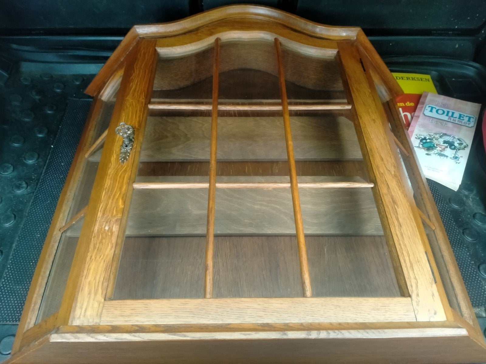 Compact houten hangkastje met glas en 2 schapjes, Huis en Inrichting, Kasten | Overige, Ophalen of Verzenden, Gebruikt