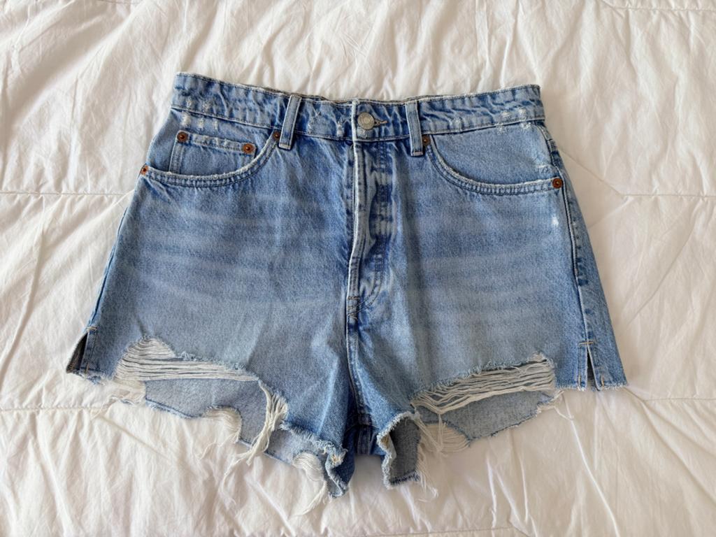 Zara shorts maat 42, Kleding | Dames, Broeken en Pantalons, Kort, Blauw, Maat 42/44 (L), Ophalen of Verzenden