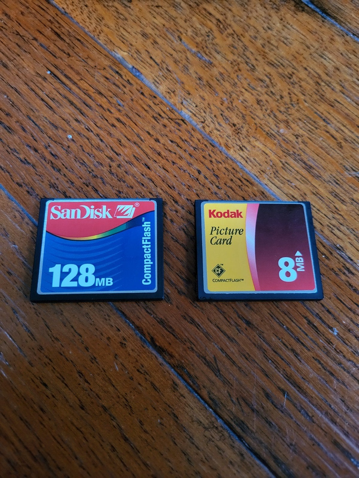 Compactflash kaarten 8 MB en 128 MB, Audio, Tv en Foto, Ophalen of Verzenden, Fotocamera