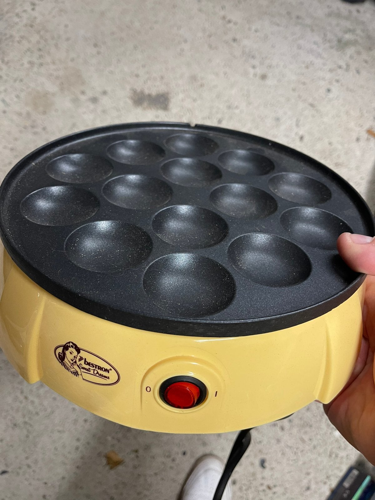 Poffertjes pan zo goed als nieuw 2 keer gebruikt, Ophalen of Verzenden, Zo goed als nieuw