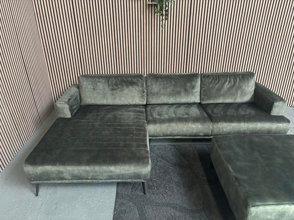 GRATIS LEVERING Velvet Loungebank Groen 275x160 GEREINIGD, 250 tot 300 cm, Hoekbank, Ophalen of Verzenden, Zo goed als nieuw