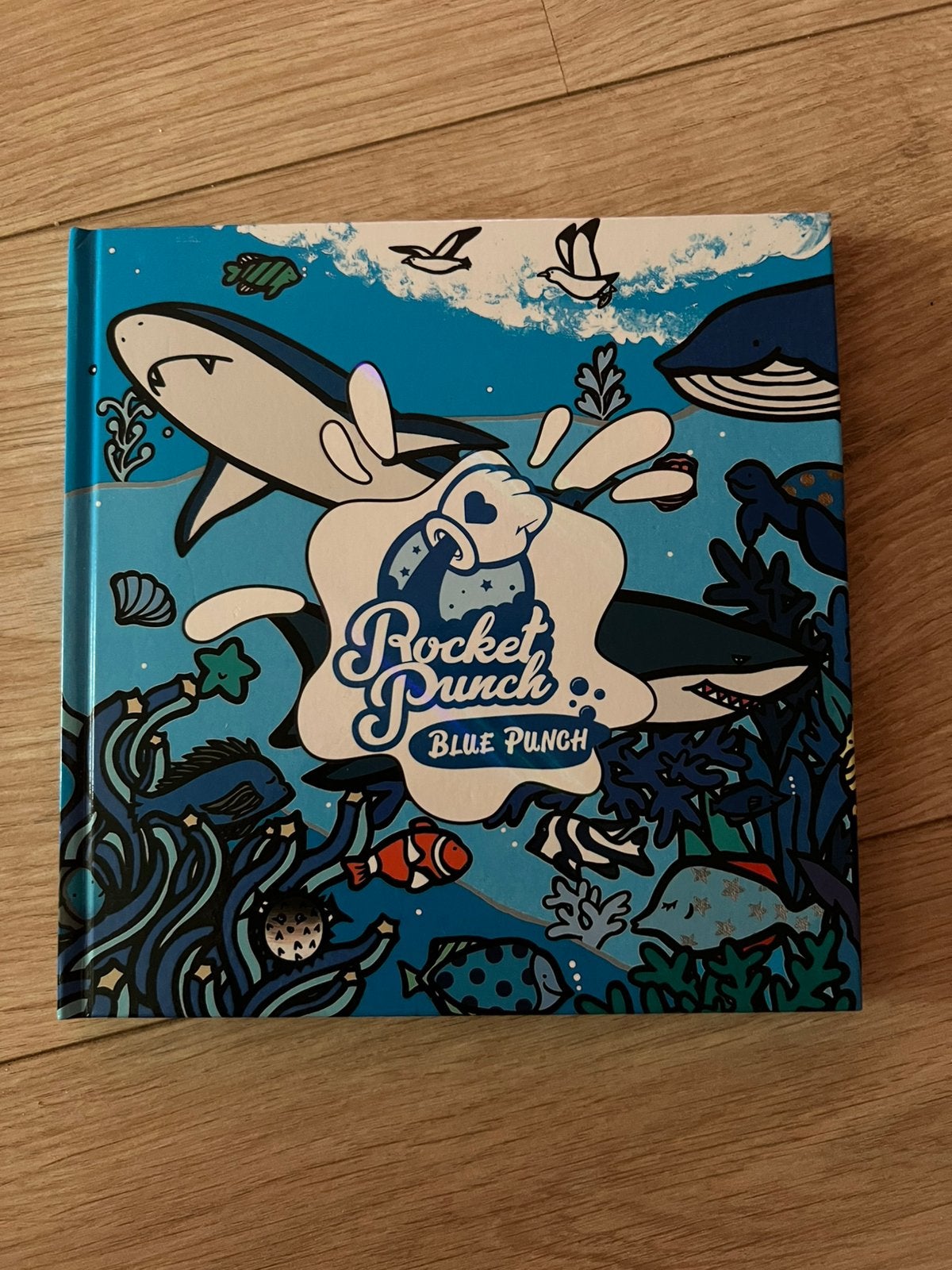 Rocket punch blue punch kpop album, Ophalen of Verzenden, Zo goed als nieuw