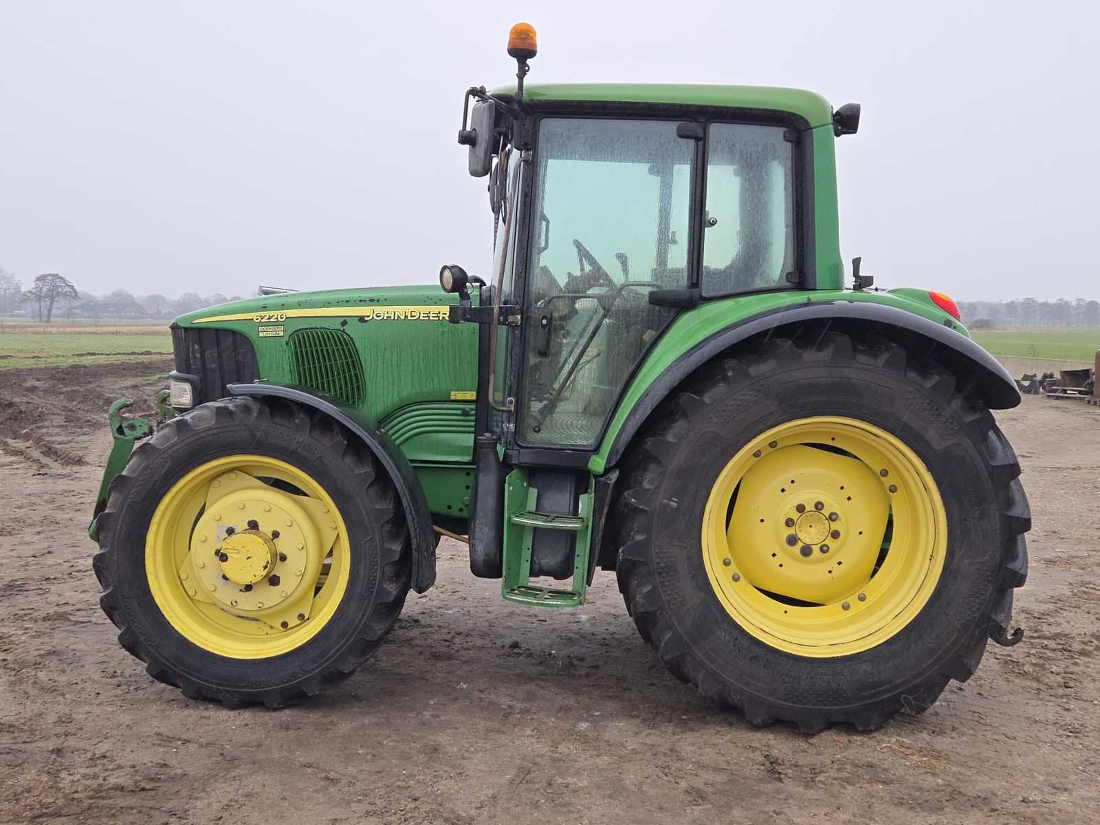 2006 John Deere 6220 Vierwielaangedreven landbouwtractor, Gebruikt, John Deere