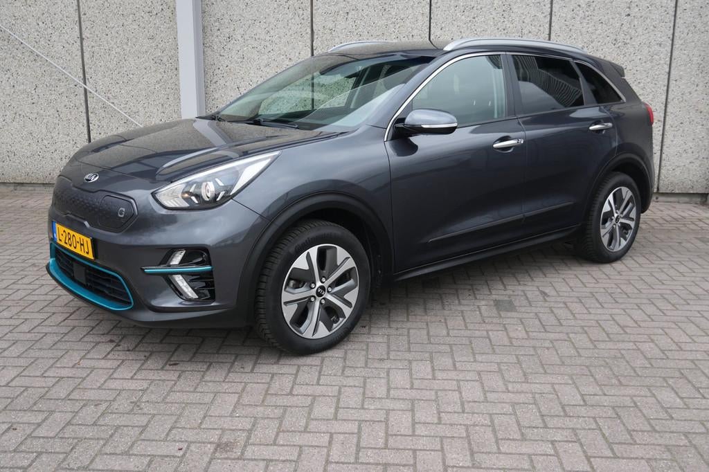 Kia E-Niro DynamicLine 64 kWh Camera,Cruise,Onderhoud hist., Gebruikt, 1712 kg, Leder en Stof, 1066 min