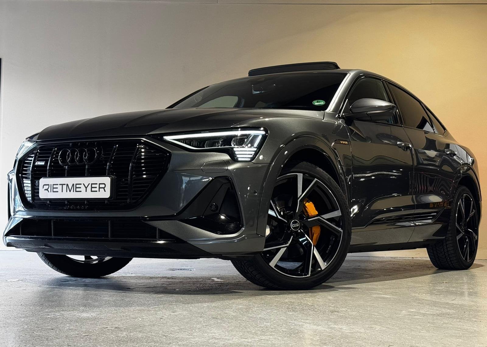 Audi e-tron Sportback 55 quattro S |Pano |RS Zetels |B&O |Me, Auto's, Zwart, 95 kWh, Vierwielaandrijving, 408 pk