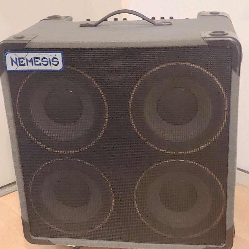 Nemesis NC-200 Basgitaar Combo Versterker 200 Watt, Muziek en Instrumenten, Ophalen of Verzenden