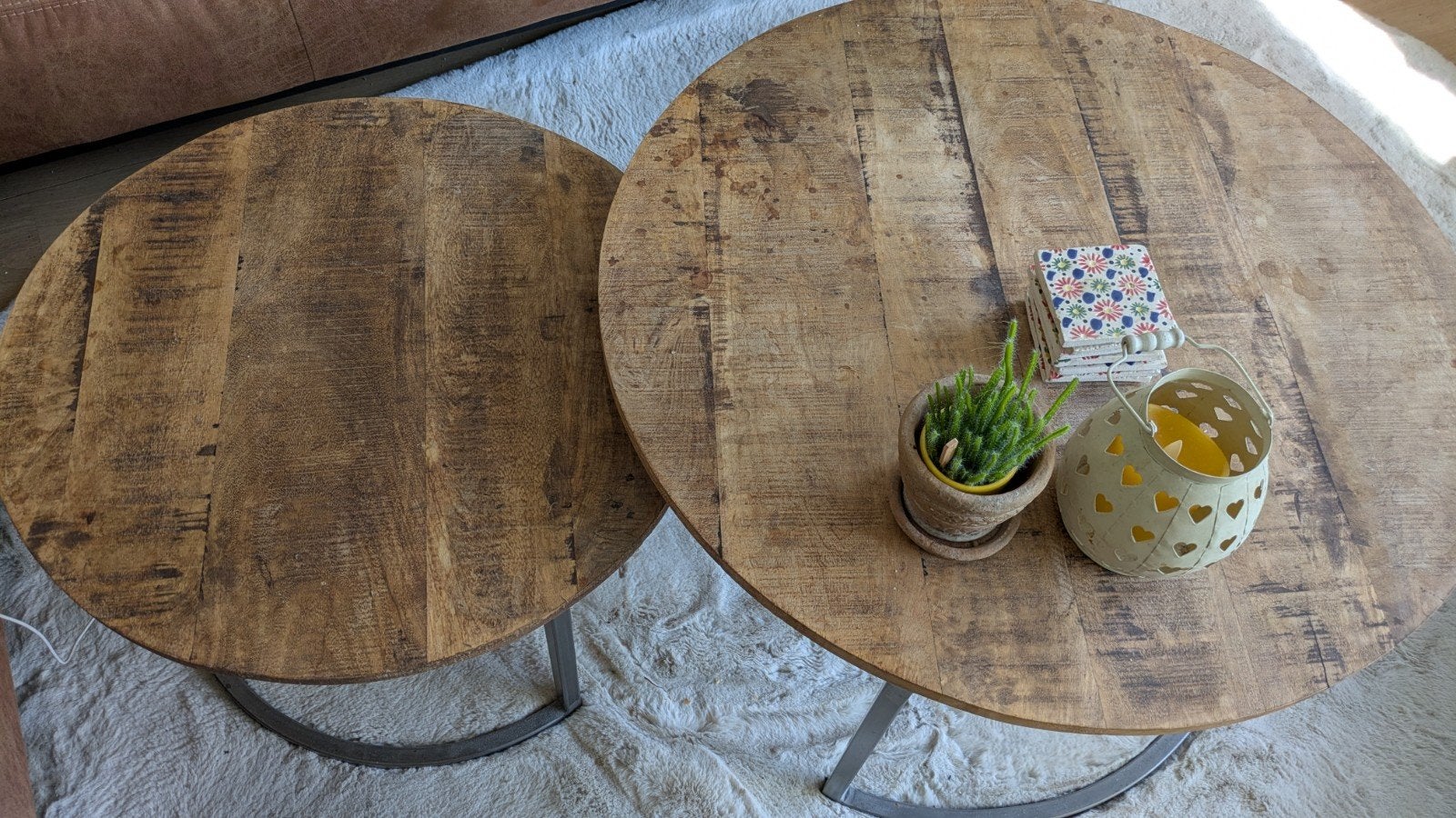 Set van 2 ronde salontafels van mangohout, Huis en Inrichting, Gebruikt, Rond, 50 tot 100 cm, Ophalen