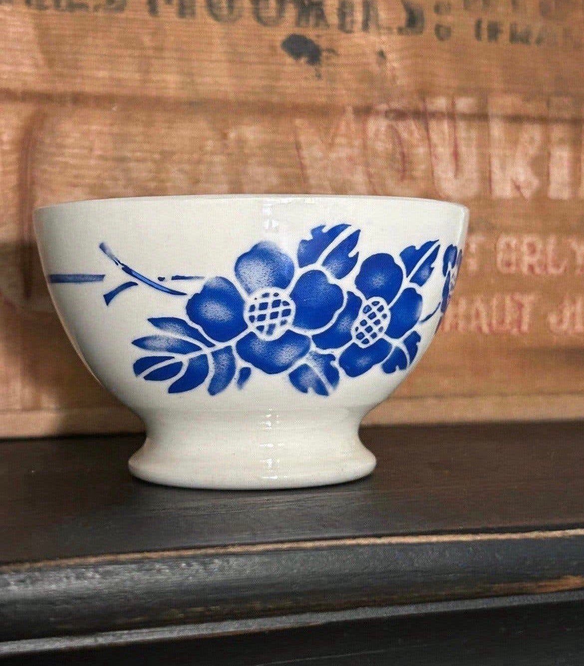 Franse spoelkom digoin blauw / wit bloem, Verzenden