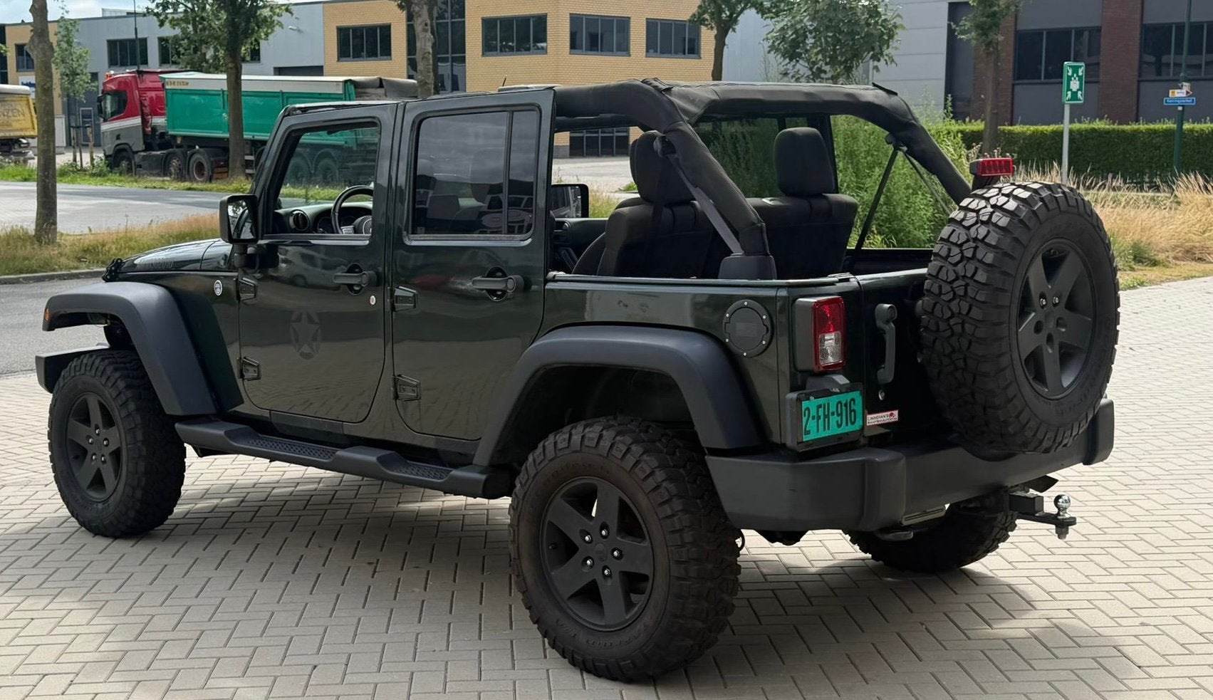 ‼️JEEP WRANGLER JK 3.8 V6 200PK SAHARA BJ2011 MET SOFTTOP ‼️, Auto's, Euro 5, Stof, Zwart, 1875 kg