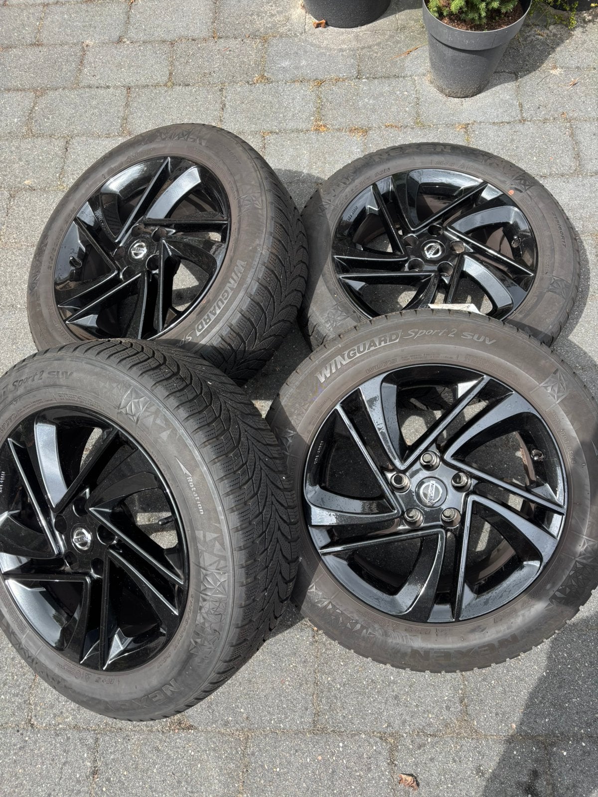 17 inch zwarte velgen+winterbanden, Auto-onderdelen, Banden en Velgen, Ophalen, 17 inch, Winterbanden, Banden en Velgen